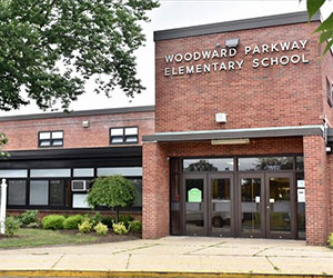 Woodward Parkway School Image